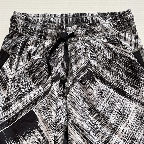 Lululemon Namaskar Pants II Heat Wave 🍁 - Picture 2 of 8